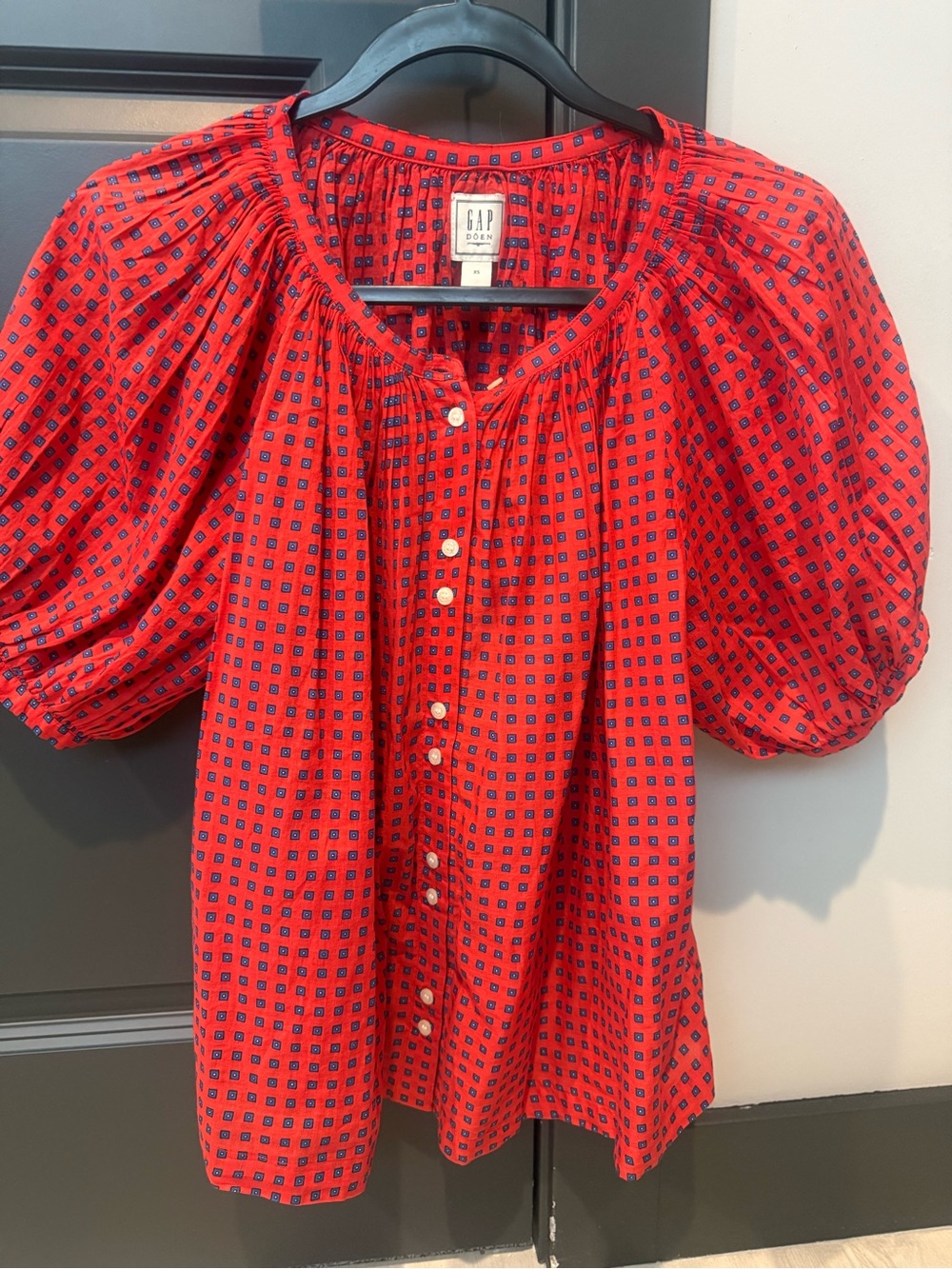 GAP Red Puff-Sleeve Button-Up Peasant Blouse with Navy Micro Print